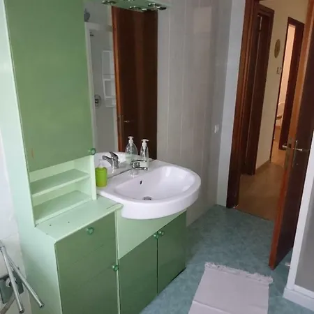 Creazzo Rooms Homestay Creazzo